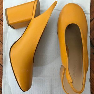 Marimekko Women's size 41 Goldenrod Yellow Pumps